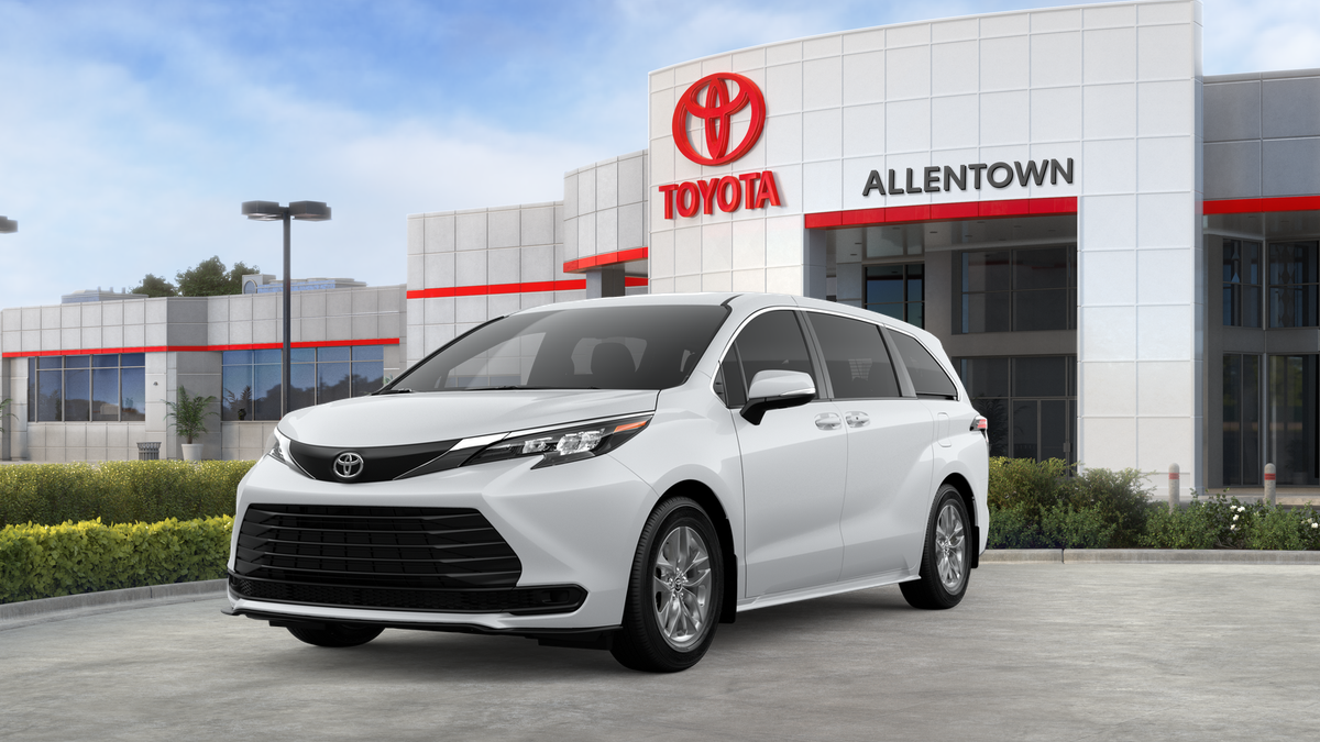 2026 Toyota Sienna LE in Ice Cap — front three-quarter view